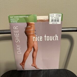 Day Sheer Pantyhose - Natural